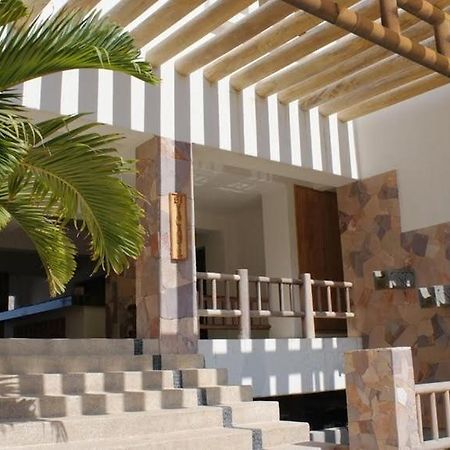 Akan Resort Лос Аяла Екстериор снимка