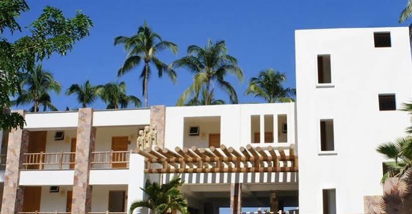 Akan Resort Лос Аяла Екстериор снимка